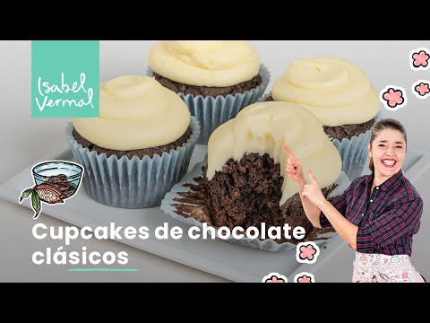 Cupcakes clásicos de chocolate con cream cheese