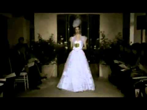 YouTube   Oscar de la Renta Spring Bridal 2010 Collection