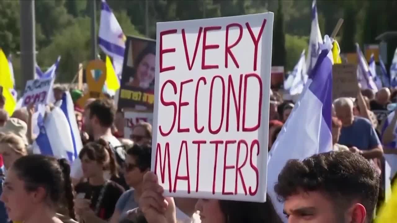 Israelis protest government following killing of of hostages