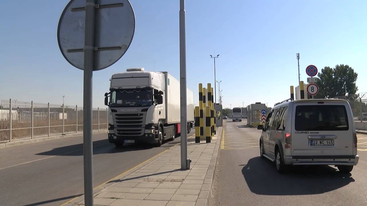 Задържаха гранични полицаи при спецакция на ГКПП Капитан Андреево