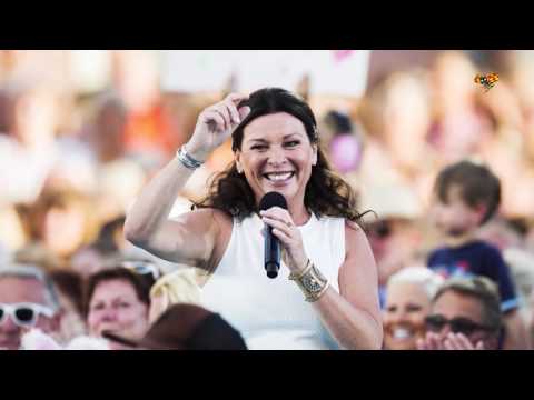 Lotta Engberg lockade Lasse Berghagen till Lotta på Liseberg