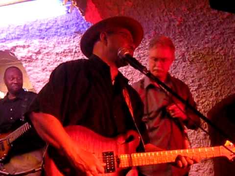 Larry Garner live at Muddy's Club Weinheim, featuring Blues "Doc" Ulf