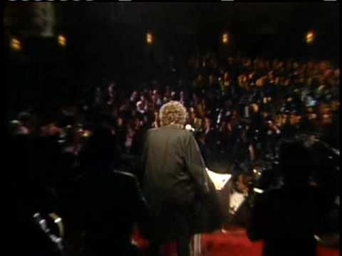 Bob Dylan accepts award Rock and Roll Hall of Fame inductions 1988