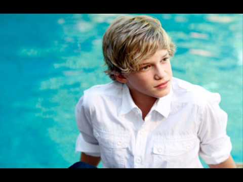 Cody Simpson - iyiyi feat. Flo Rida