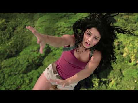 Journey 2 The Mysterious Island Bee Flying Scene