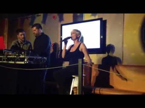 "LIKE A BIRD" DAVID DE NILO & VERONIKA BOWS LIVE "SILK"