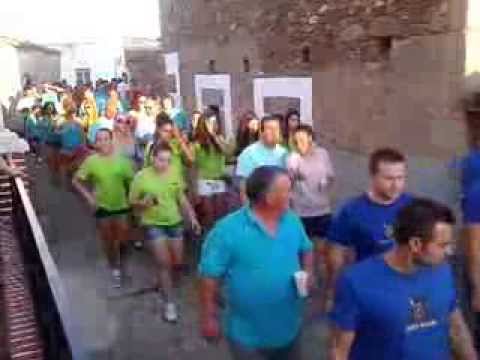 S. Agustín 2013. Desfile de peñas. Villar de Ciervo (Salamanca)