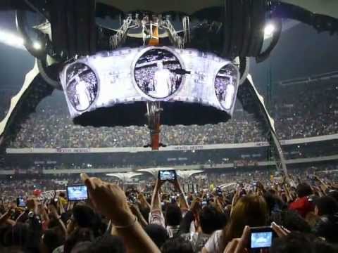 "Space Oddity" y "Even Better than the Real Thing" U2. Estadio Azteca, Mexico City. May 11th, 2011.