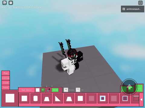 How to Place and Delete items in Roblox Piggy build...