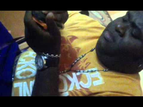 La kuty el infantil y Elvis Emper dando una previa