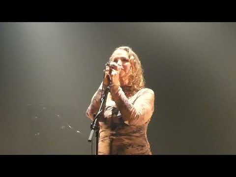 Joan Osborne "One Of Us" Live Paris 2024