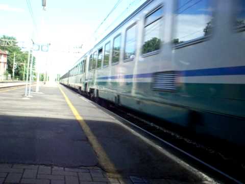 IC 615" Murge" Milano C. - Crotone transita a 170 Km7h circa a Fiorenzuola 2°ripresa