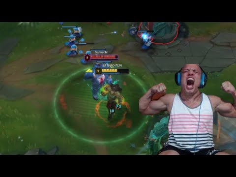 Tyler1 Having an Average NA Jungler Experience | League of Legends Clip