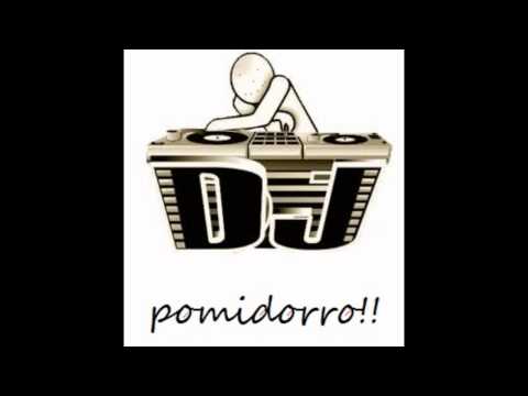 Een sexy meid werd in de keuken geneukt.