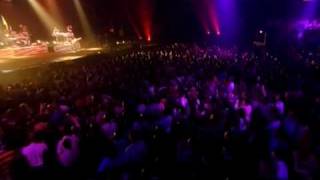 Laura Pausini - Un&#39;emergenza d&#39;amore (Live in Paris 05)
