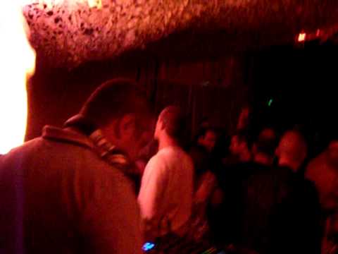 Scott Bond playing Lustral - Everytime (Mike Koglin Remix) at Bakers Reunion, Fri 16th Oct 2009