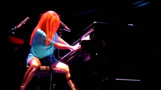 Tori Amos - Garlands - Live at The Victoria Apollo - London 2010