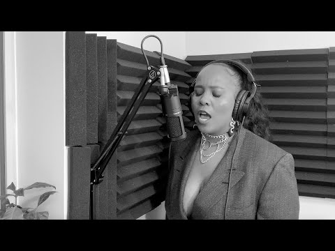 Danielle Carr - The Piano Series - Pick Up Your Feelings (Jazmine Sullivan Cover) Live