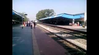 preview picture of video 'janmabhoomi express at miryalguda'