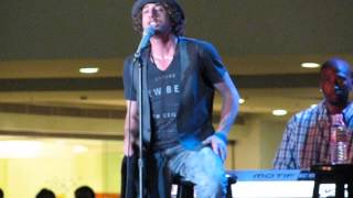 Elliott Yamin - Trainwreck (Live @ Trinoma, Manila)