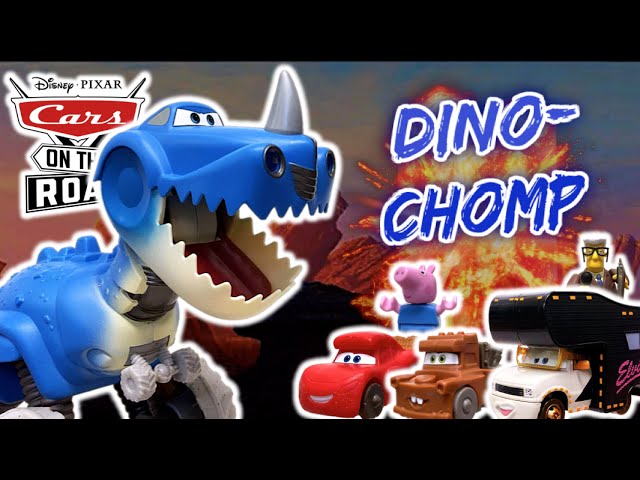 Vídeo relacionado con Mattel Disney Cars On The Road La aventura del dinosaurio Pista para coches de juguete con 1 Rayo McQueen Dino, +3 años (HNL99)