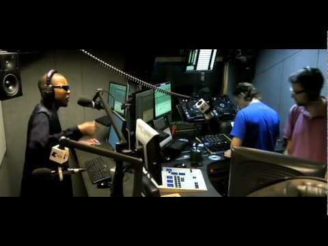 Logan Sama w Merky ACE, Footsie, TKO & Shif Man live on Kiss Sept 5th 2011