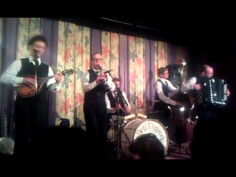 Den flygande bokrullen @ Tellus 2012 Brottstycke av imponans