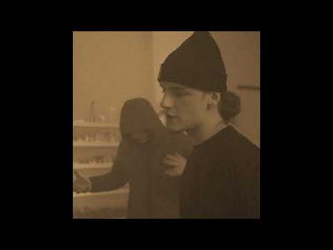 GRUBVS - ONA NIE UMIE MOWIC