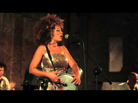 M'Barka Ben Taleb Ensemble - Yewi