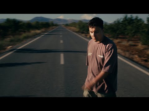 Hooligan Peach - schizophrenics online feat. Alejandro. (Official Music Video)