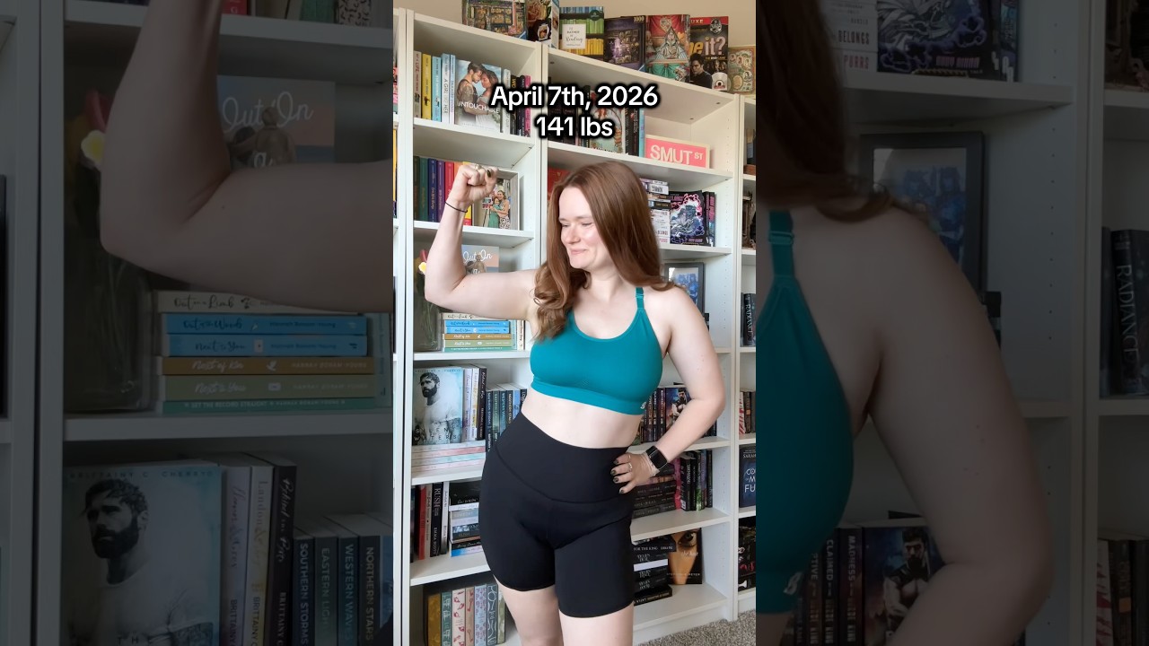 What a difference one year can make. So proud of all the confidence I’ve gained!! #weightloss