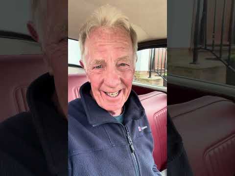 Morris Minor Molly gets new glove boxes.Fitting tips.