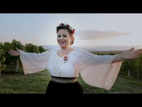 Gabriela Comăneci si Orchestra Lautarii din Chisinau - Struguraș din via mea