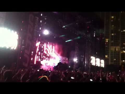 Underworld + Deadmau5 @ Ultra Music Fest 2011: Day 2