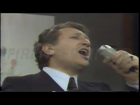 Qui Firenze liscio con ghiaccio... Narciso Parigi in Serenata delle serenate. Canale 48  04 01 1979