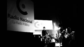 Iguana Lovers - Moverte (live) Radio Nacional fm 93.7
