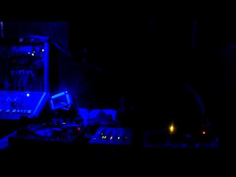 irra dj en cafeteria the saint