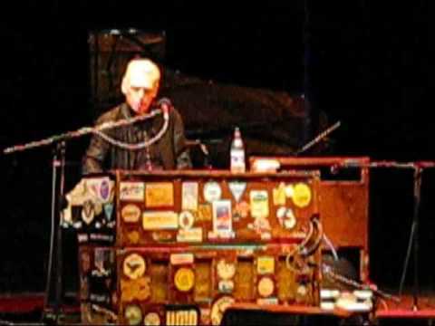 Georgie Fame plays "Green Onions" live