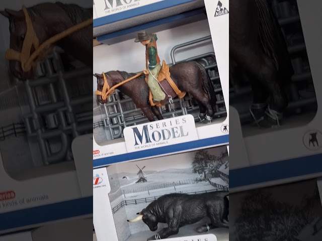 Vídeo relacionado con OEBUAFI Estatuilla de Toro de Plástico, Modelo Realista de Ganado de Granja para Niños, Excelente Detalle, Mano de Obra Exquisita