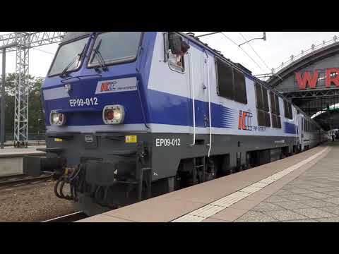 EP09-012 z pociągiem IC 8302 Malczewski relacji Kołobrzeg - Przemyśl główny + 10 wagonów