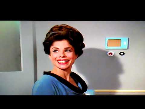 Deep Space 9-Bashir Is His Own Great Grandfather