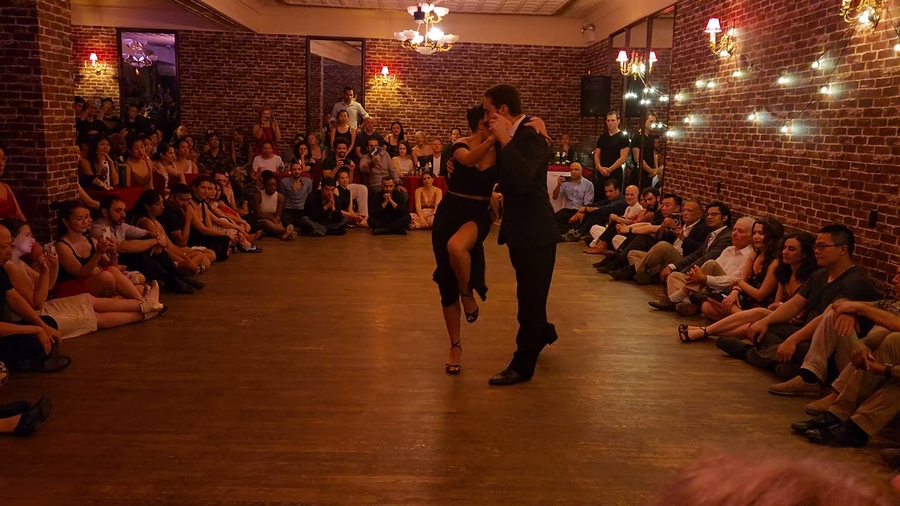 Argentine tango: Lorena Tarantino and Gianpiero Galdi - Nada Más que Un Corazón