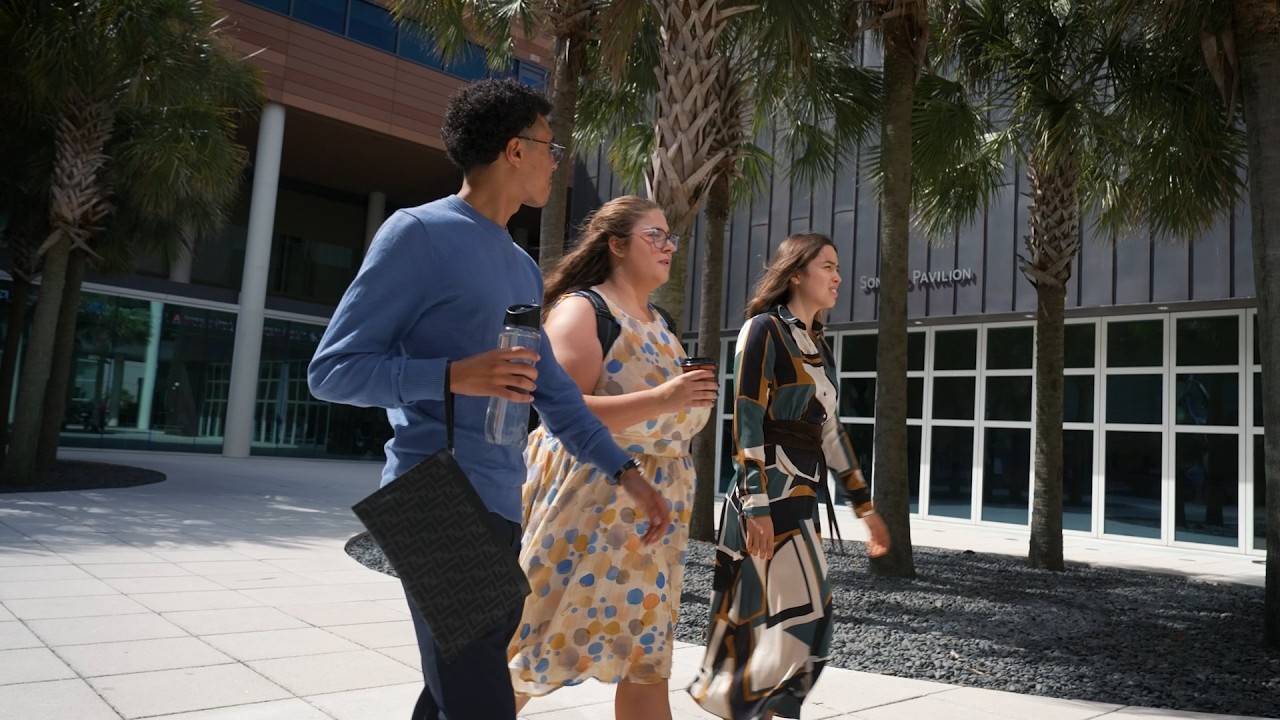 <p>Want to make yourself stand out and kick-start your global career? Take a double degree together with one of our renowned partner schools, Darla Moore School of Business (South Carolina, U.S.A) or EDHEC Business School (Nice, France) – and leap into your career with a distinct advantage.</p>