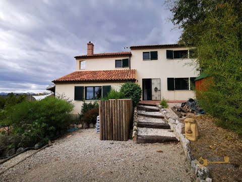 Stunning house and villas with panoramic views, pool, and rental units near Casoli, Abruzzo.