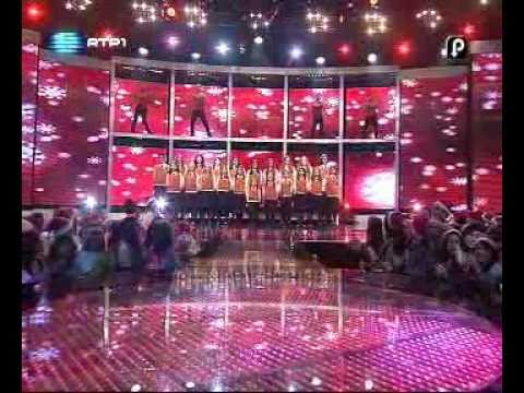 Música de Abertura - Coral Clave de Sol com Alunos OT - A Todos Um Bom Natal - Gala