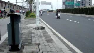 preview picture of video 'Electric Bikes on the roads of Wuxi, China'