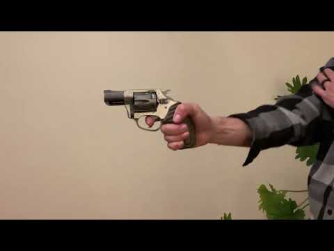 Charter Arms Undercoverette - 32 H\u0026R Magnum