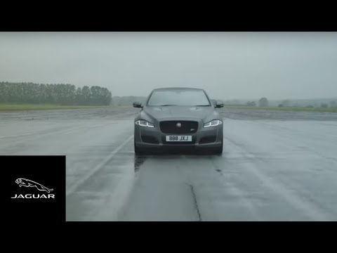 Jaguar XJR575