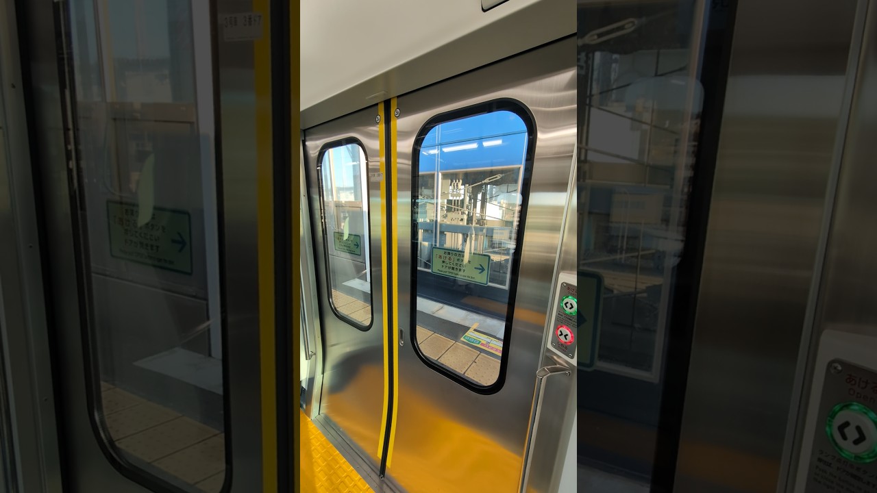 E131系800番台(N11) 半自動ドア開閉(石巻方面から3号車の3番右側ドア) #jr東日本 #仙石線 #e131系 #ドア開閉 #shorts