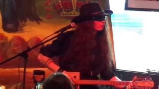 "Wayfaring Stranger" - Justin Johnson Live at Hwy 61 Road House